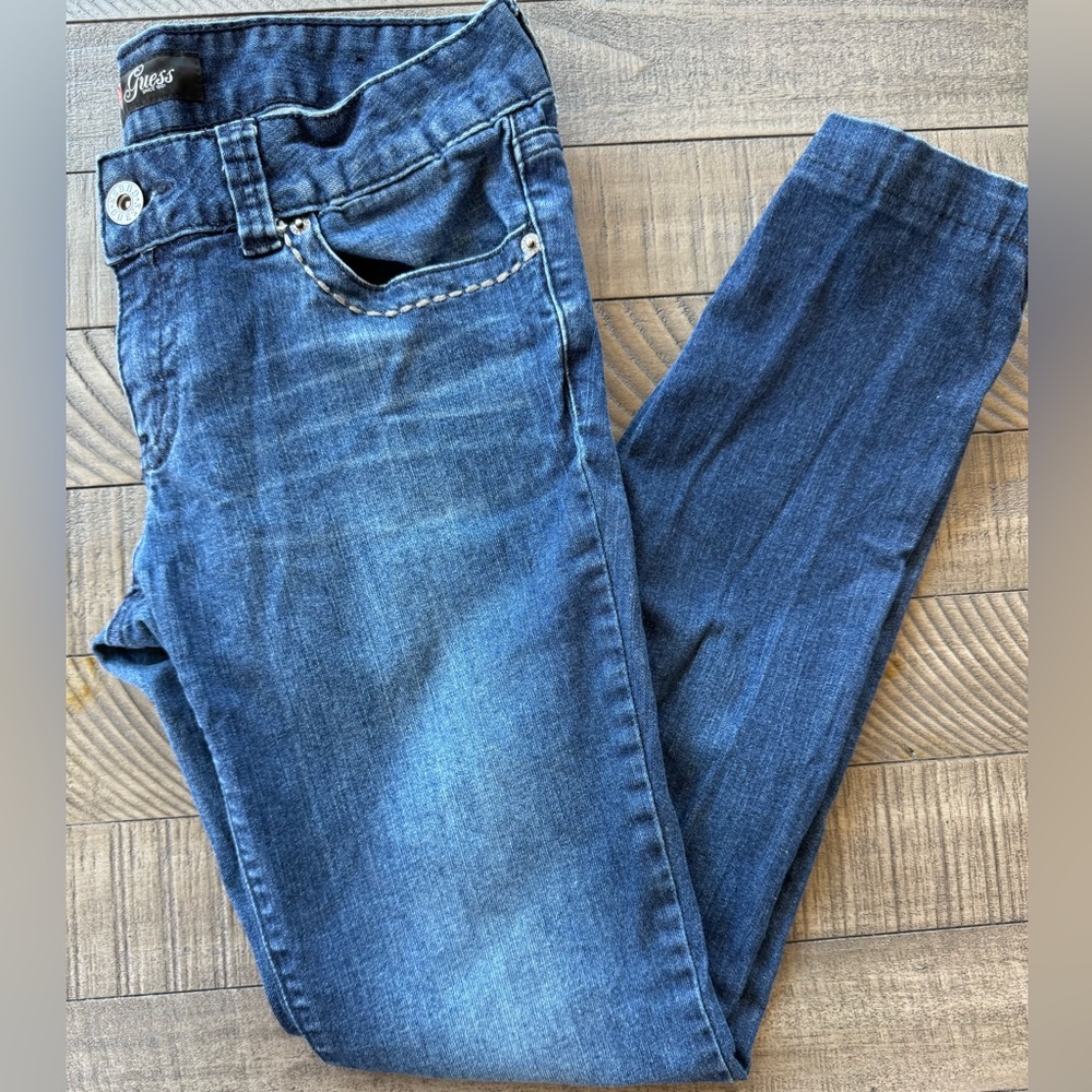 Guess Skinny Jeans Classic Style Women’s Size 29